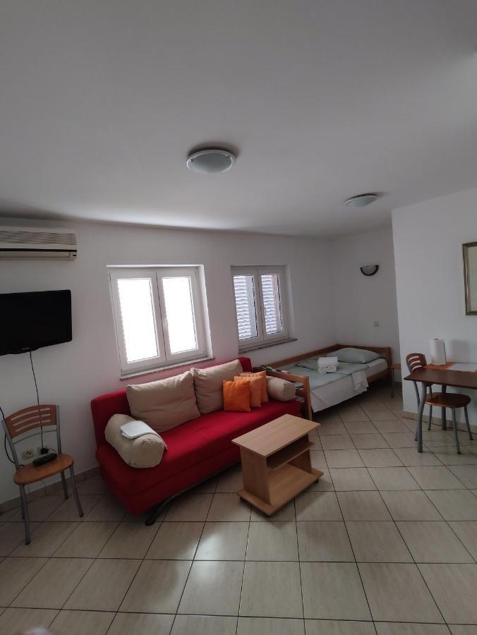 Apartments Markota ซูโกชัน ภายนอก รูปภาพ