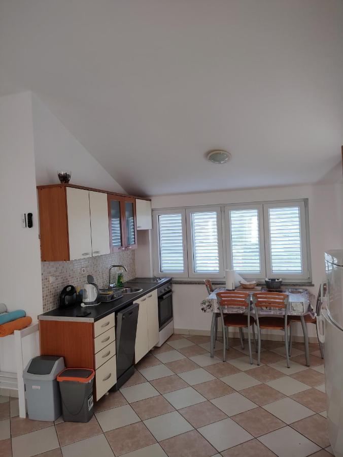 Apartments Markota ซูโกชัน ภายนอก รูปภาพ