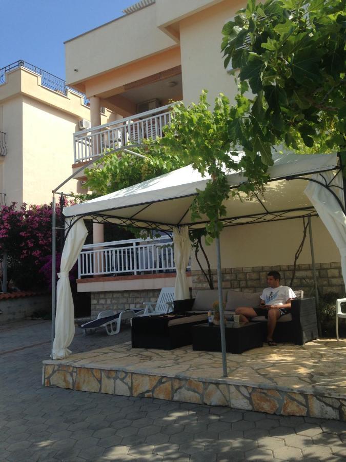 Apartments Markota ซูโกชัน ภายนอก รูปภาพ